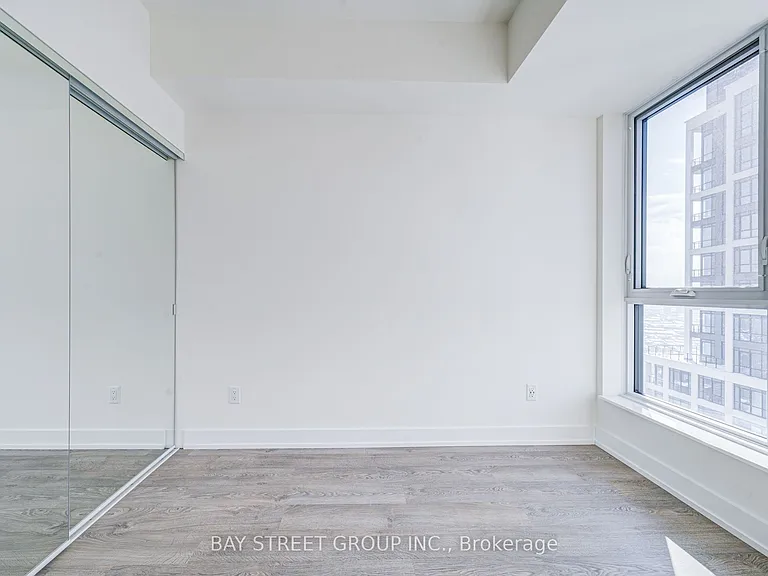 5 Mabelle Ave #4032 — Photo 22