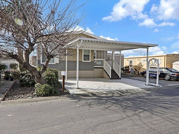 3rd image of 227 Hula Cir