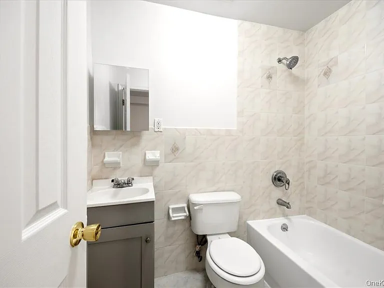 82 Morningside Ave #SFH — Photo 7