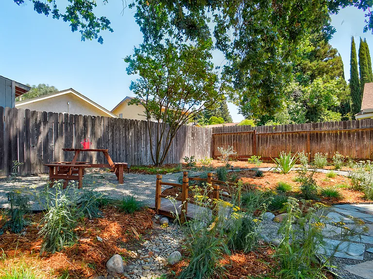489 Cool Wind Way — Photo 31