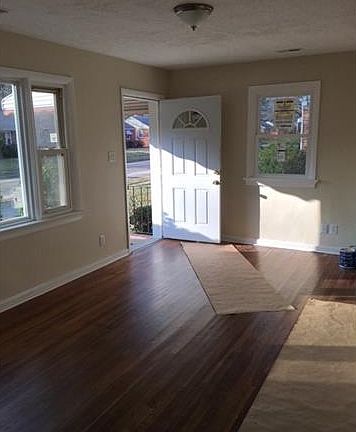 2nd image of 3601 Griffin Ave