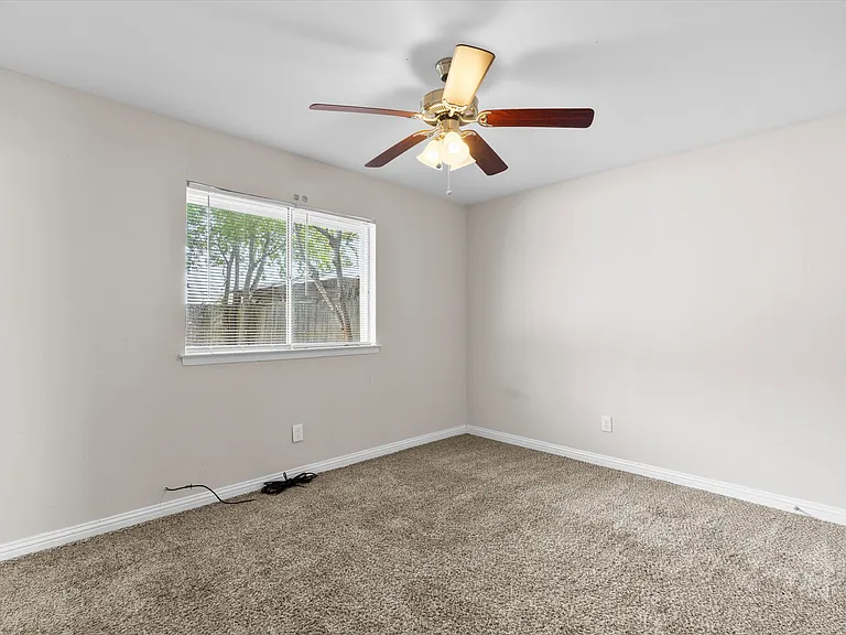 2117 Tiehack Ln — Photo 14