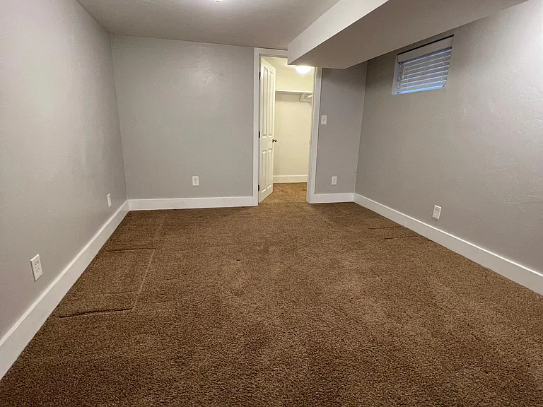 570 Horrocks Dr — Photo 19