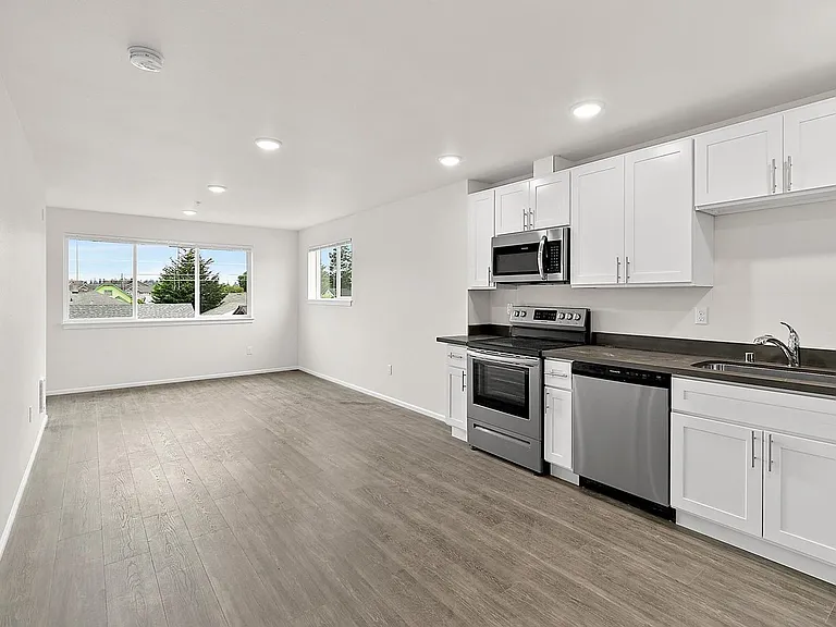 Cedar Place — Photo 16