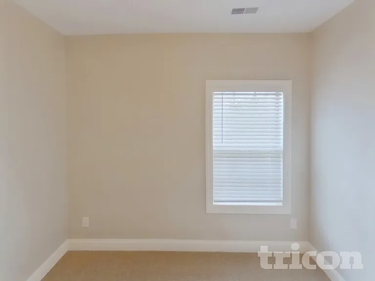 1306 Crescent Ridge Dr — Photo 15