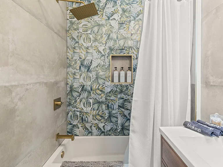 338 N Front St #1 — Photo 25