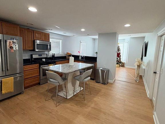 3rd image of 803-805 Weeden St #1
