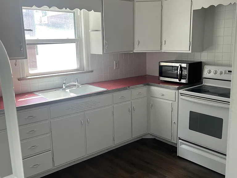 433 Harrison Ave #1 — Photo 1