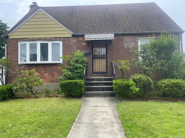1035 Glen Drive, Franklin Square, NY 11010