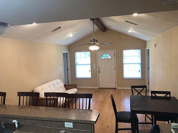 3rd image of 1511 N Brents Ave