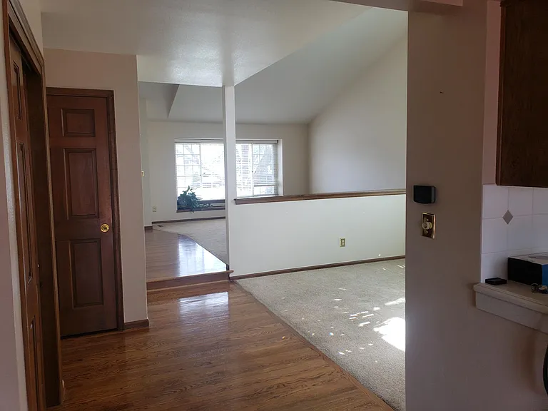 2043 E Nichols Dr — Photo 5