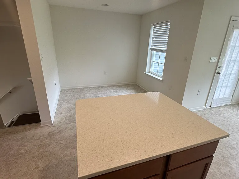 115 Cecily Way — Photo 36