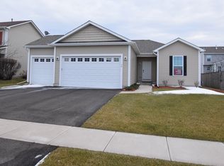 74 W Crabapple Ave, Cortland, IL 60112