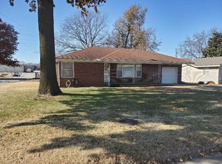 101 N Tennessee Ave, Chanute, KS 66720
