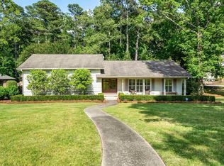 3301 Stoneridge Dr, Mountain Brook, AL 35223