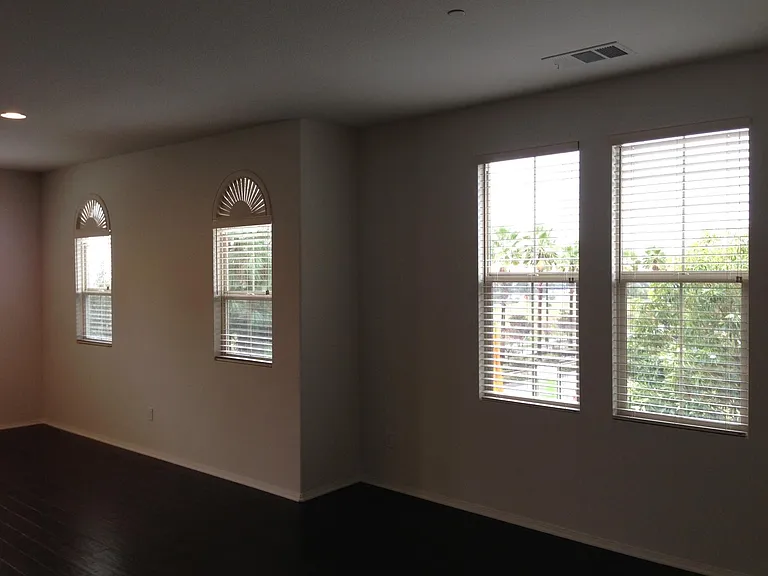 827 E Promenade #A — Photo 9
