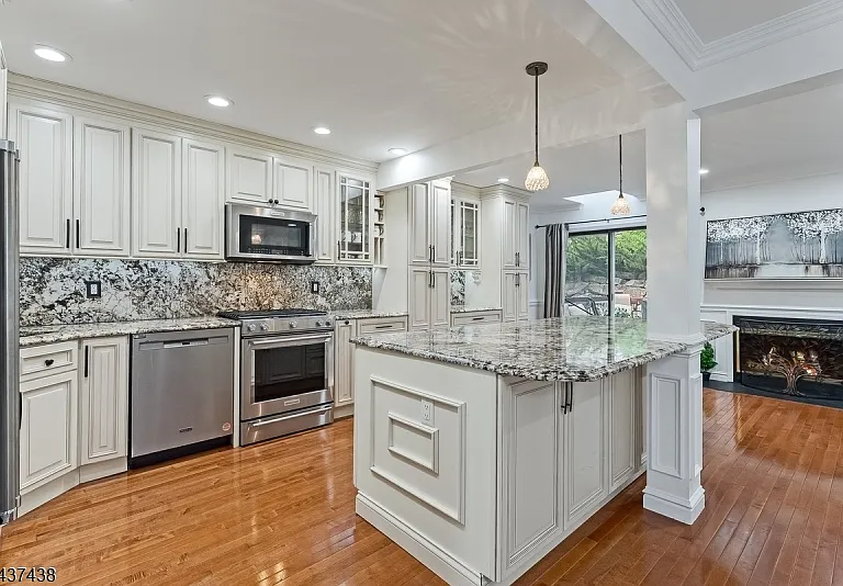 22 Averell Dr #22 — Photo 1