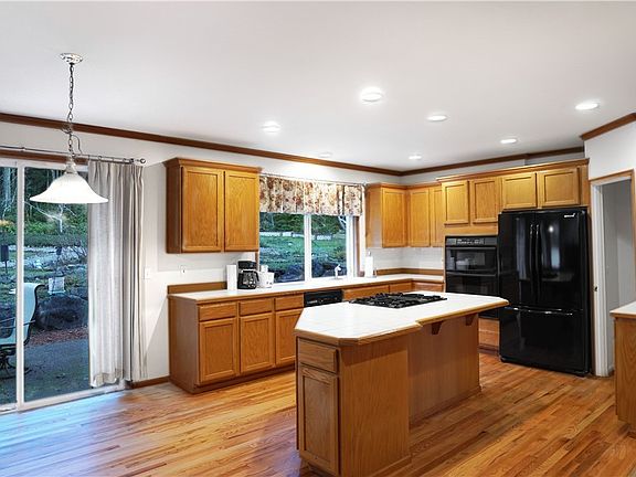 3rd image of 2510 22nd Avenue Ct NW