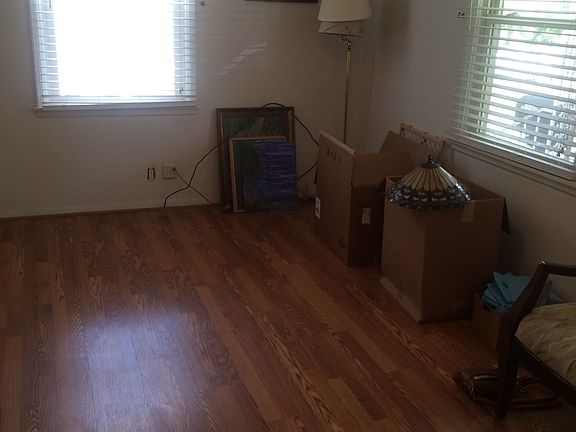 2nd image of 1619 Pell Dr