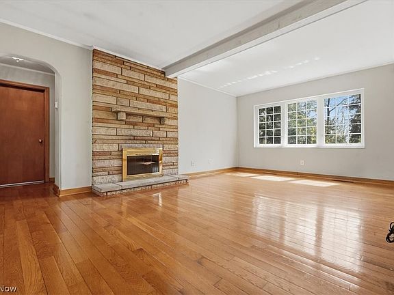 5th image of 716 Briscoe Rd