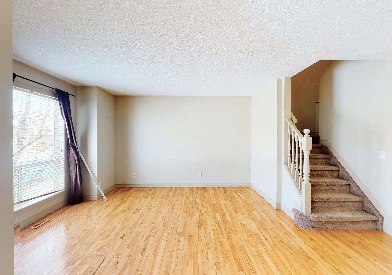 95 Arbour Meadows Close NW — Photo 2