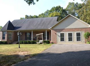 88 Country Hills Dr, Jackson, TN 38301