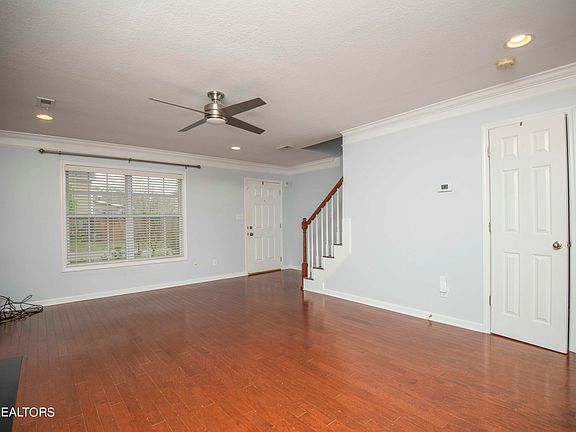 4th image of 5409 Castle Pines Ln