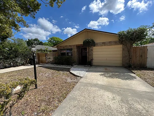 529 Hibiscus Way Photo 1