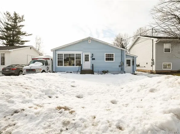 22 Jordan Cres, Moncton, NB E1C 0S6