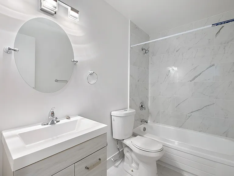 1270 Webster St — Photo 4