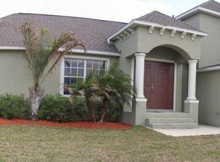 914 NE Van Loon Ln, Cape Coral, FL 33909