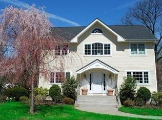 371 Fairmount Rd, Ridgewood, NJ 07450