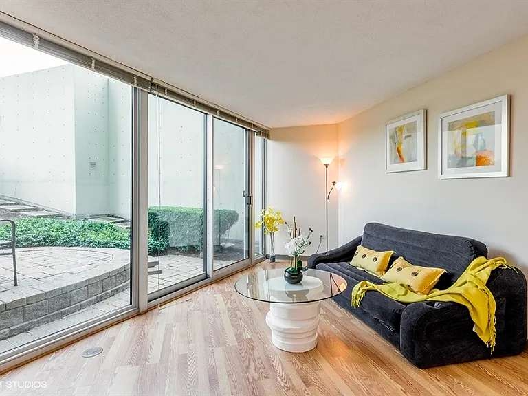 1720 Maple Ave #409 — Photo 4