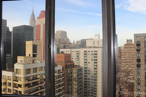 Rented by City Connections Realty | media 15