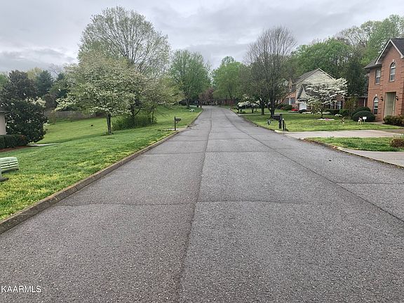 4th image of 7000 Lake Bluff Ct