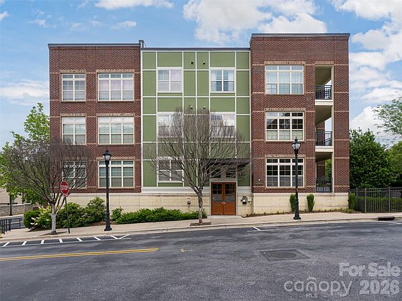 3rd image of 5 Farleigh St APT 206