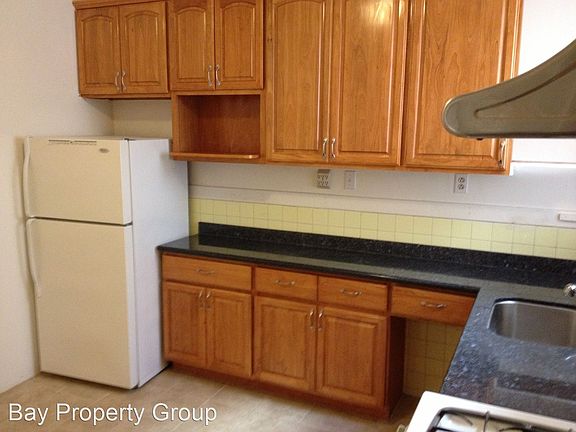 2nd image of 562 Guerrero St APT 4