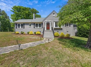101 Park Dr, Oxford, NC 27565