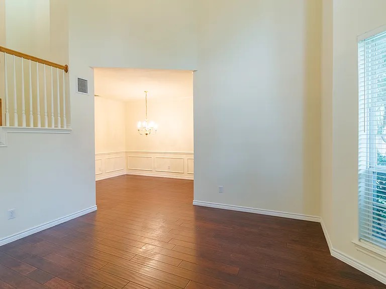103 Westminister Ave — Photo 7