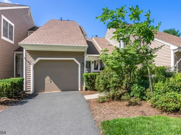 7 Dorset Ln, Bedminster Twp., NJ 07921