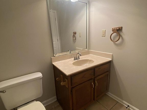 5th image of 7295 Jennifer Dr