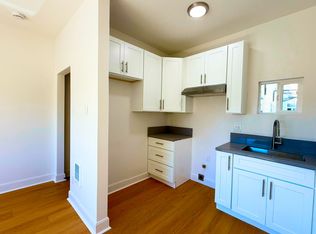 Welcome to Your Newly Renovated One-Bedroom Coastal Gem in Mission Beach, San Diego, CA 92109