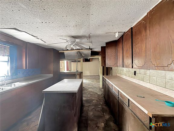 4th image of 303 N Lexington St
