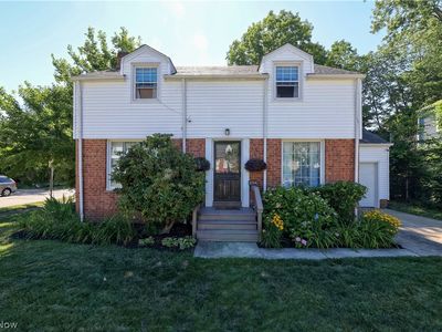 2054 Revere Rd, Cleveland Heights, OH, 44118