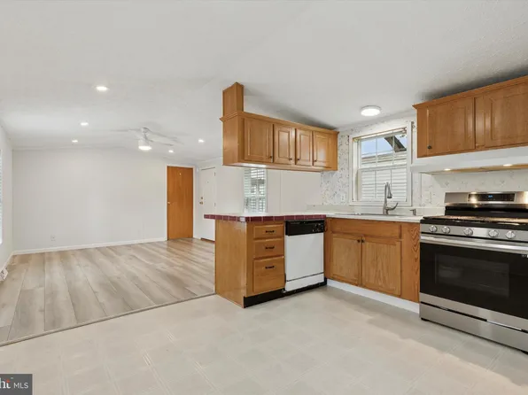 5133 Roseberry Dr, Doylestown, PA 18902