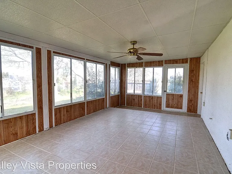 6825 N Locan Ave — Photo 15
