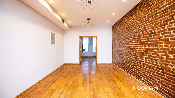 Rented by Nooklyn NYC LLC | media 22