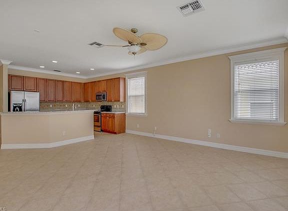 4th image of 2346 Butterfly Palm Dr