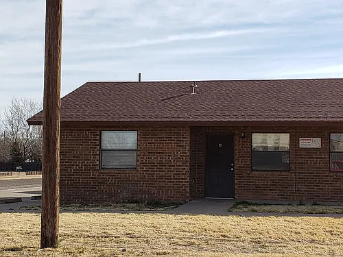 1513 S Avenue I Photo 1