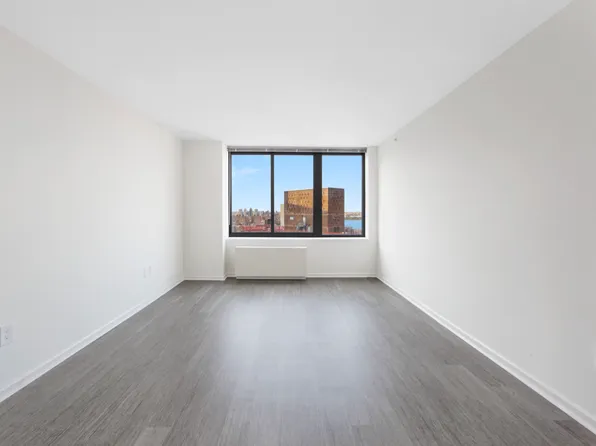 408 East 92nd Street image 2 of 12